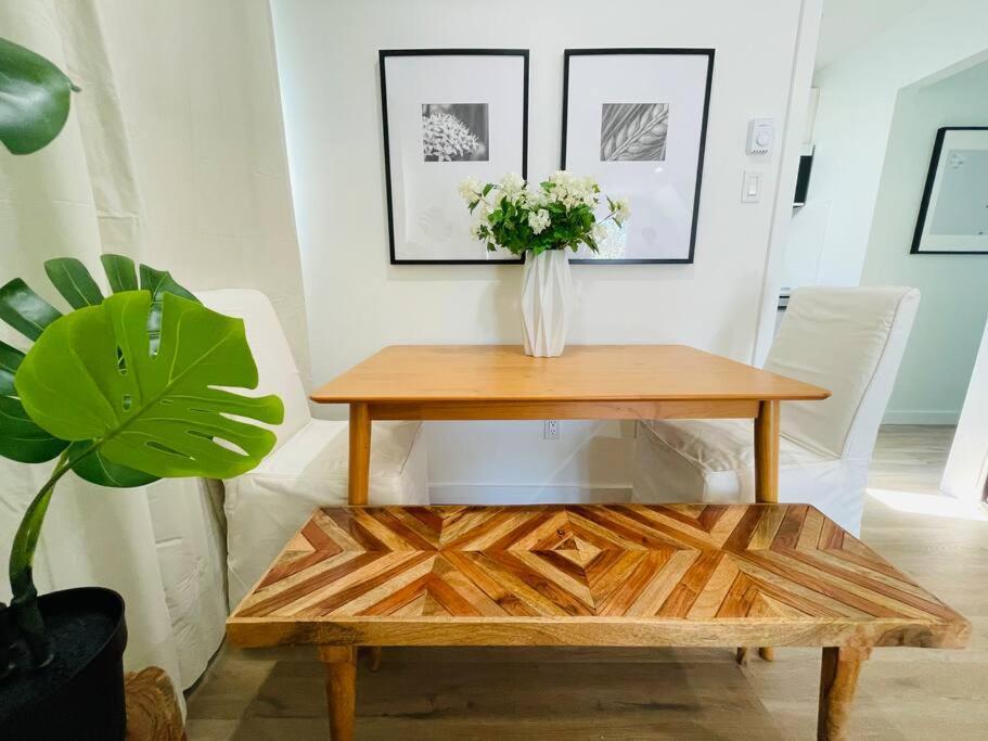 Stylish Cozy One Bedroom Studio With Free Parking ビクトリア エクステリア 写真